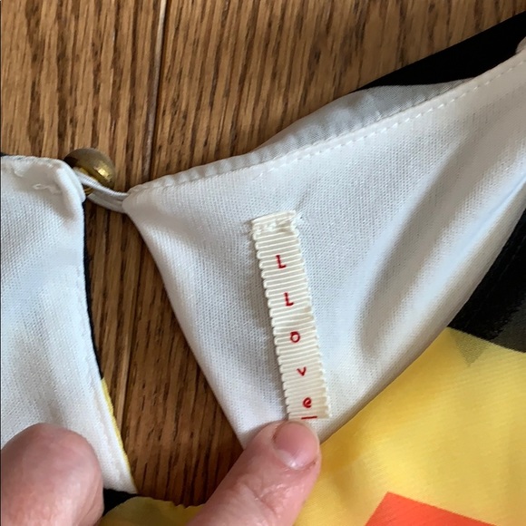 Bright Dress - Picture 2 of 3